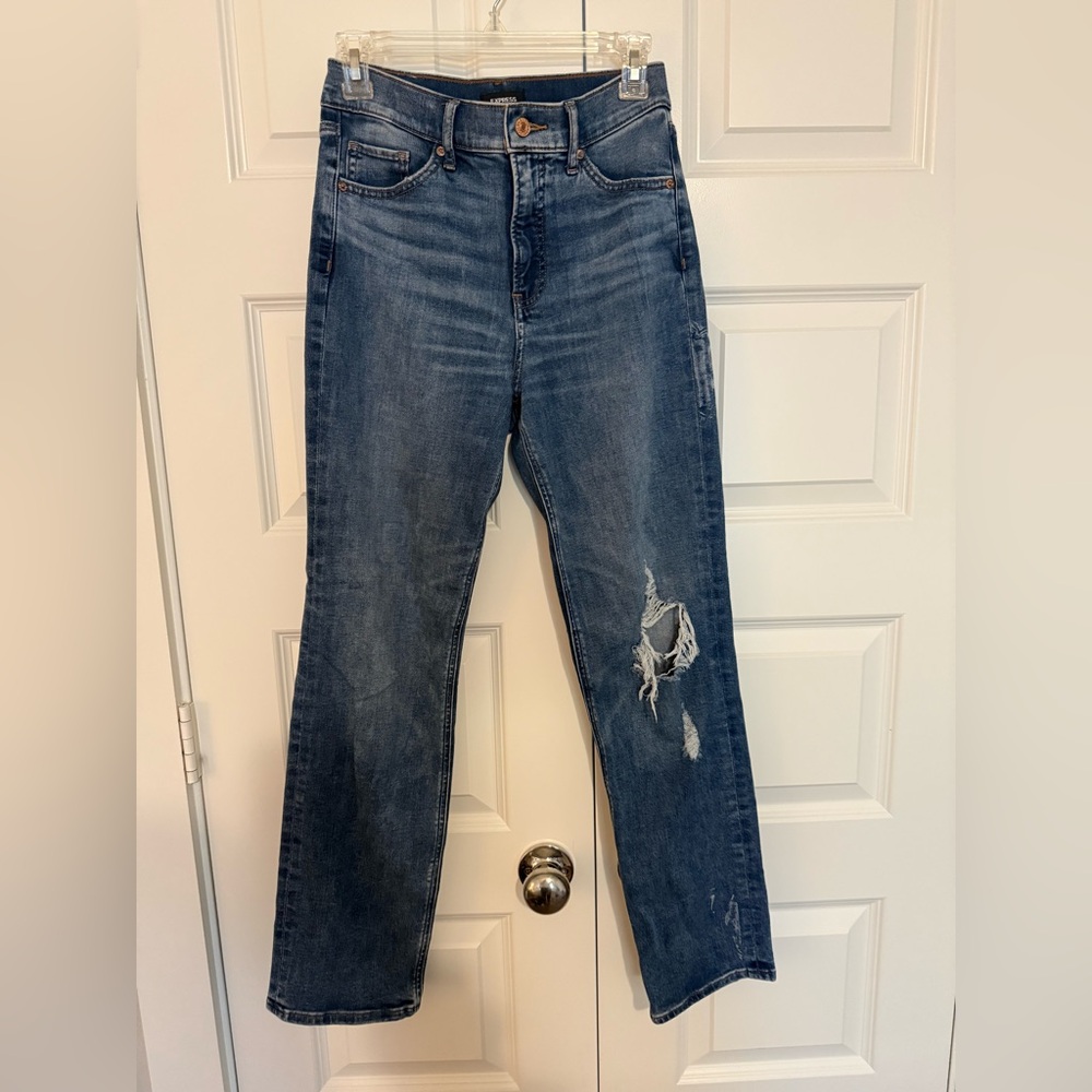 Express Highrise Women's Straight Leg Jeans in Distressed Blue